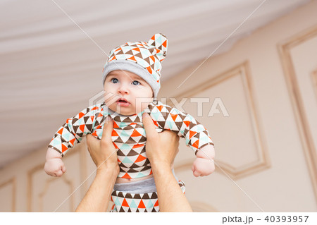 Portrait of a cute newborn baby 40393957