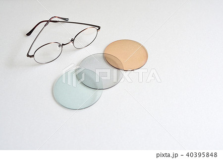 メガネとカラーレンズ 40395848