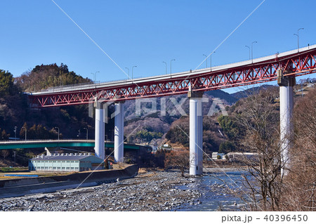神奈川県 東名高速道路と河内川 神奈川県 東名高速道路と河内川 40396450