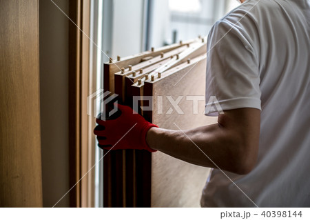 タンスの解体 40398144
