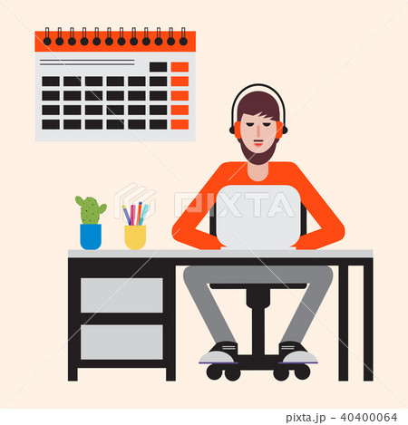 Man sitting at table and working on laptop 40400064