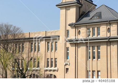 ドイツ風洋館と柳の木（京都市） 40405108