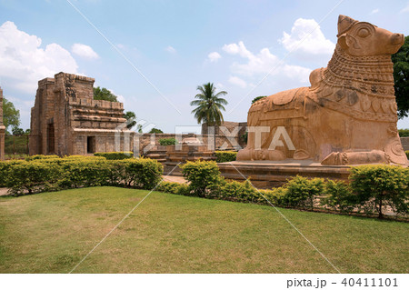 Huge Nandi bull at entrance, Brihadisvara Temple Huge Nandi bull at entrance, Brihadisvara Temple 40411101