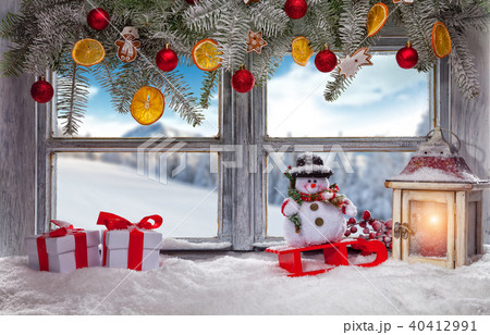 Atmospheric Christmas window sill decoration 40412991