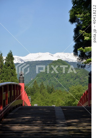 布橋から見た白銀の立山 40418212