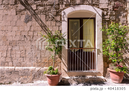 the window with the railing 40418305