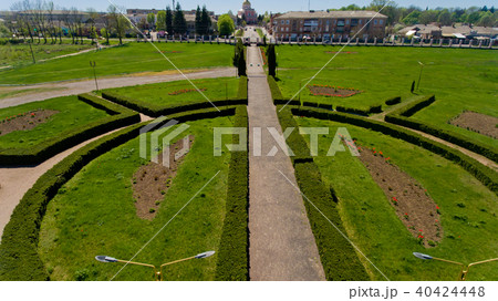 Aerial view Beautiful view of the green lawn. Aerial view Beautiful view of the green lawn. 40424448