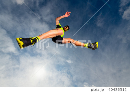 Skyrunning a bearded man  Skyrunning a bearded man  40426512