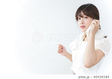 スポーツをする若い女性 スポーツをする若い女性 40426584