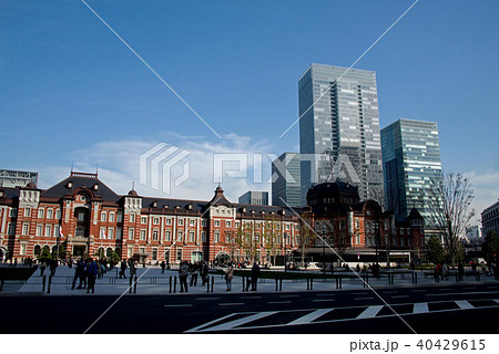 リニューアル後の東京駅丸の内口 40429615