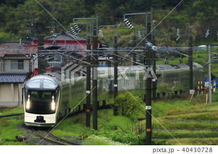 羽越本線を走る四季島 羽越本線を走る四季島 40430728
