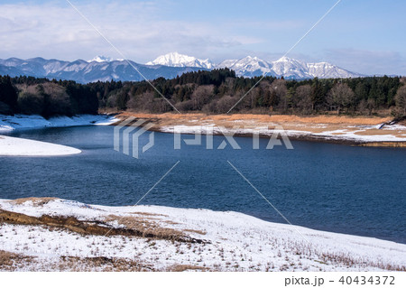 日本、鳥取県、日本百名山・大山の絶景、四季にわたる雄姿、大山池にて 40434372