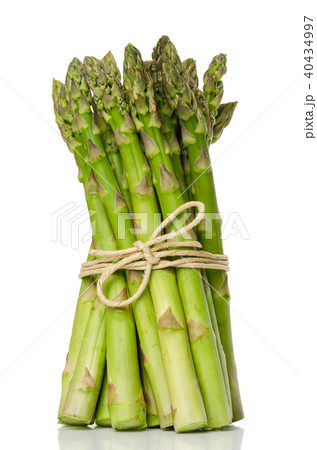 Bundle of green asparagus shoots, upright standing 40434997