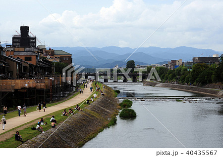 京都鴨川遊歩道の写真素材
