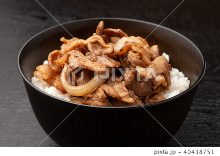 豚肉の焼肉丼 40438751