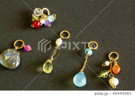 素敵な天然石のカラフルなアクセサリー 素敵な天然石のカラフルなアクセサリー 40445065