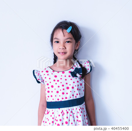Little girl portrait hand in sweet vintage dress Little girl portrait hand in sweet vintage dress 40455400