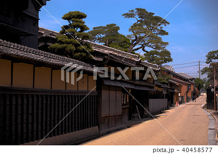 松阪市魚町の旧長谷川邸通り 40458577