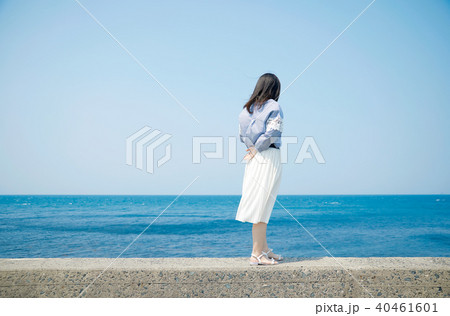 女性 夏 海の写真素材 [40461601] - PIXTA