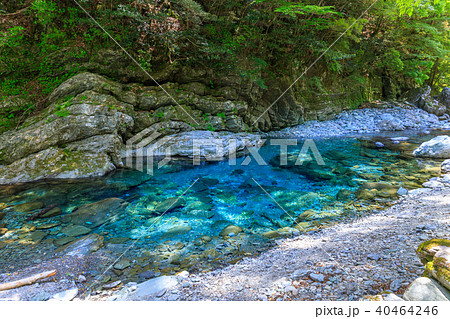 高知安居渓谷水晶淵の仁淀ブルーの写真素材