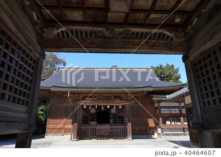 松江 小泉八雲が通った城山稲荷神社の山門越しの拝殿 松江 小泉八雲が通った城山稲荷神社の山門越しの拝殿 40464607