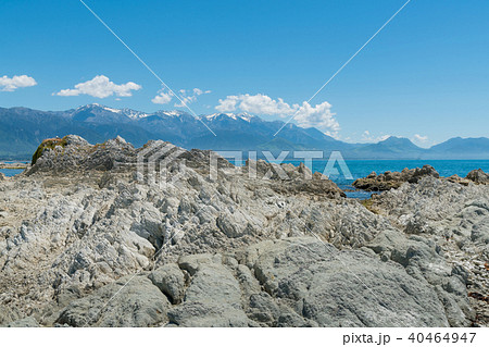 Kaikoura coastline with mountain background 40464947