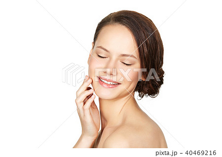 beautiful girl isolated on white 40469216