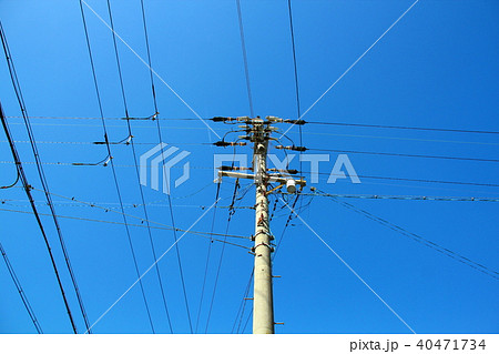 電線と電柱 電線と電柱 40471734