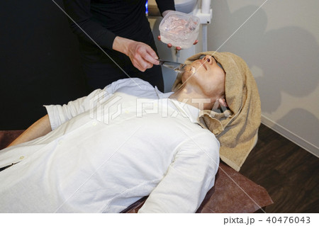 男性メンズエステひげ脱毛サロンレーザー施術あご鼻下もみあげツルツル美肌永久脱毛ムダ毛処理 40476043