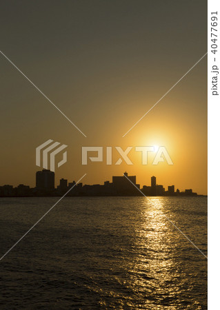 マレコン通りから眺める夕暮れ 40477691