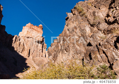 Charyn Canyon bottom view - geological formation consists of amazing big red sand stone. Charyn 40478850