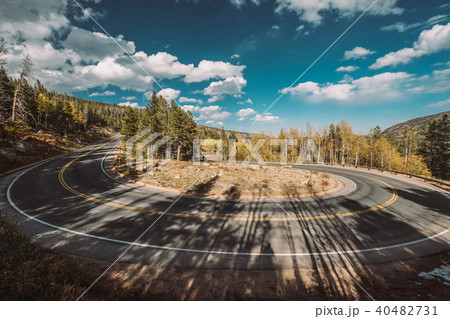 Hairpin turn at autumn in Colorado, USA. 40482731