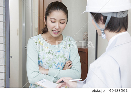 業者　点検　訪問　玄関　工事 40483561