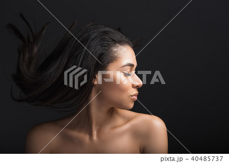 African woman her hair clean and straightened 40485737