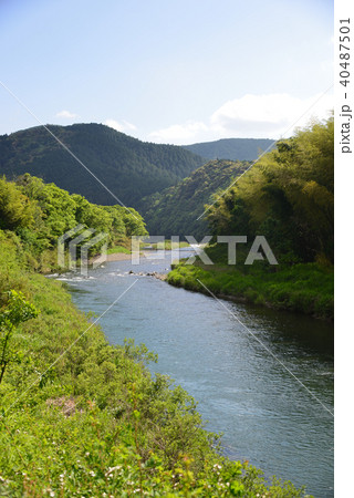 初夏の四万十川上流域 初夏の四万十川上流域 40487501