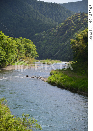 初夏の四万十川上流域 初夏の四万十川上流域 40487502