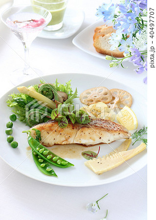 真鯛のポワレ 40497707
