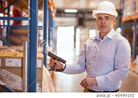 Serious professional man looking at you 40499102