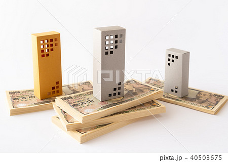 不動産　札束　利益　不動産投資　マンション　起業 40503675