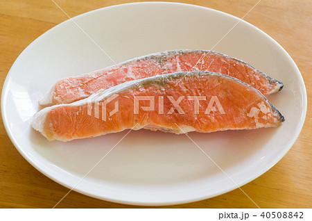 冷凍シャケの切身 40508842