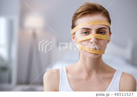 Nice young woman looking at you 40511527