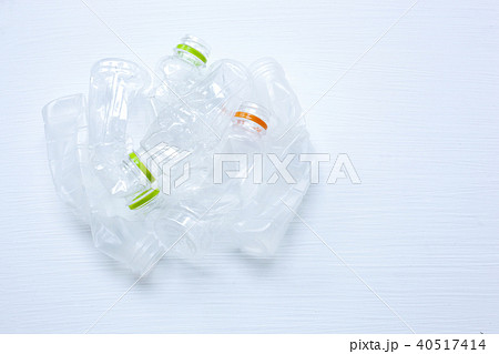 Empty plastic water bottle for recycling isolated. 40517414