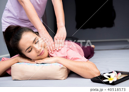 Spa and Thai massage, relaxing and healthy  40518573