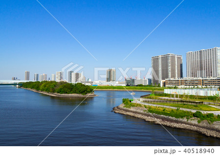 再開発とタワーマンション群 東雲運河と対岸の有明 2018.05 a 再開発とタワーマンション群 東雲運河と対岸の有明 2018.05 a 40518940