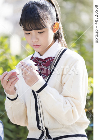 勉強をする女子校生 40520509