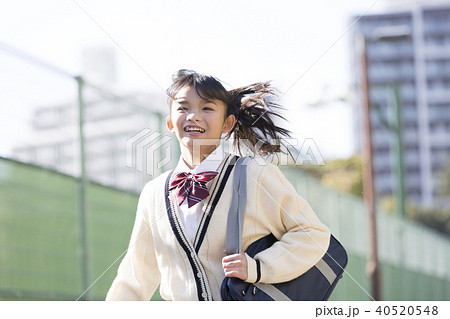 走る女子校生 走る女子校生 40520548