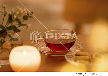 テーブルに置かれた紅茶 40520988