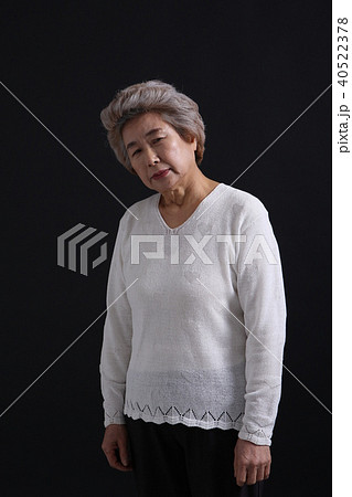 高齢者 老人 女性 40522378