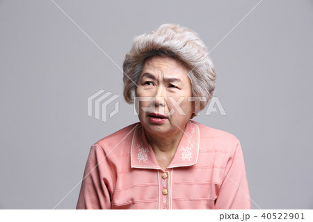 高齢者 老人 女性 40522901