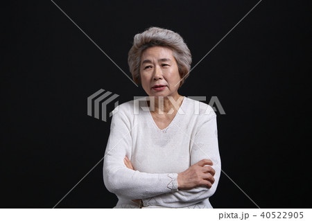 高齢者 老人 女性 40522905